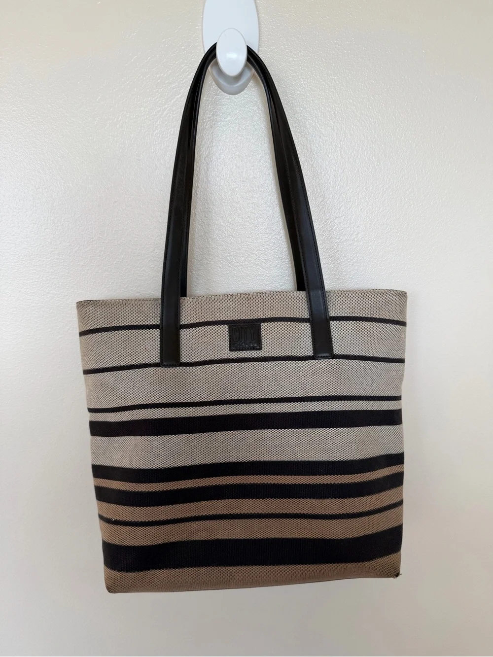 CITY DKNY Black & Tan Shopper Tote